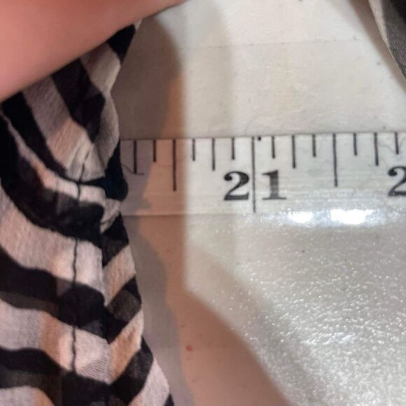 NWT GM Studio Women's Silk Striped Ruffle Sleeve Blouse Black White Size XS - Picture 9 of 12